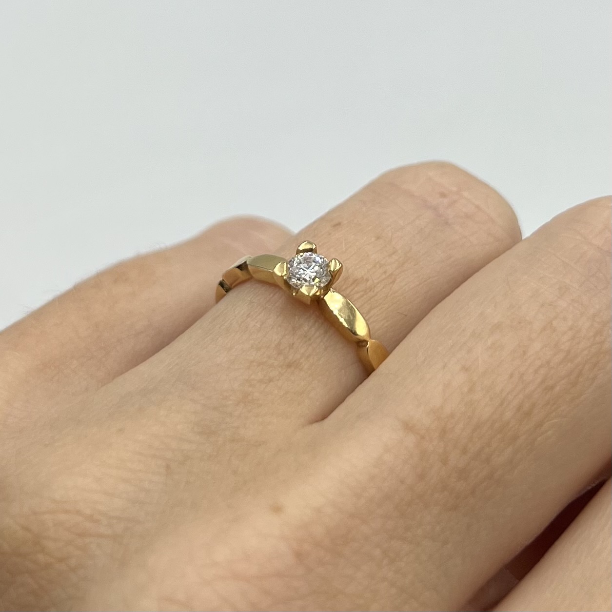 Ring Frida handgjord diamant guld 18 karat 