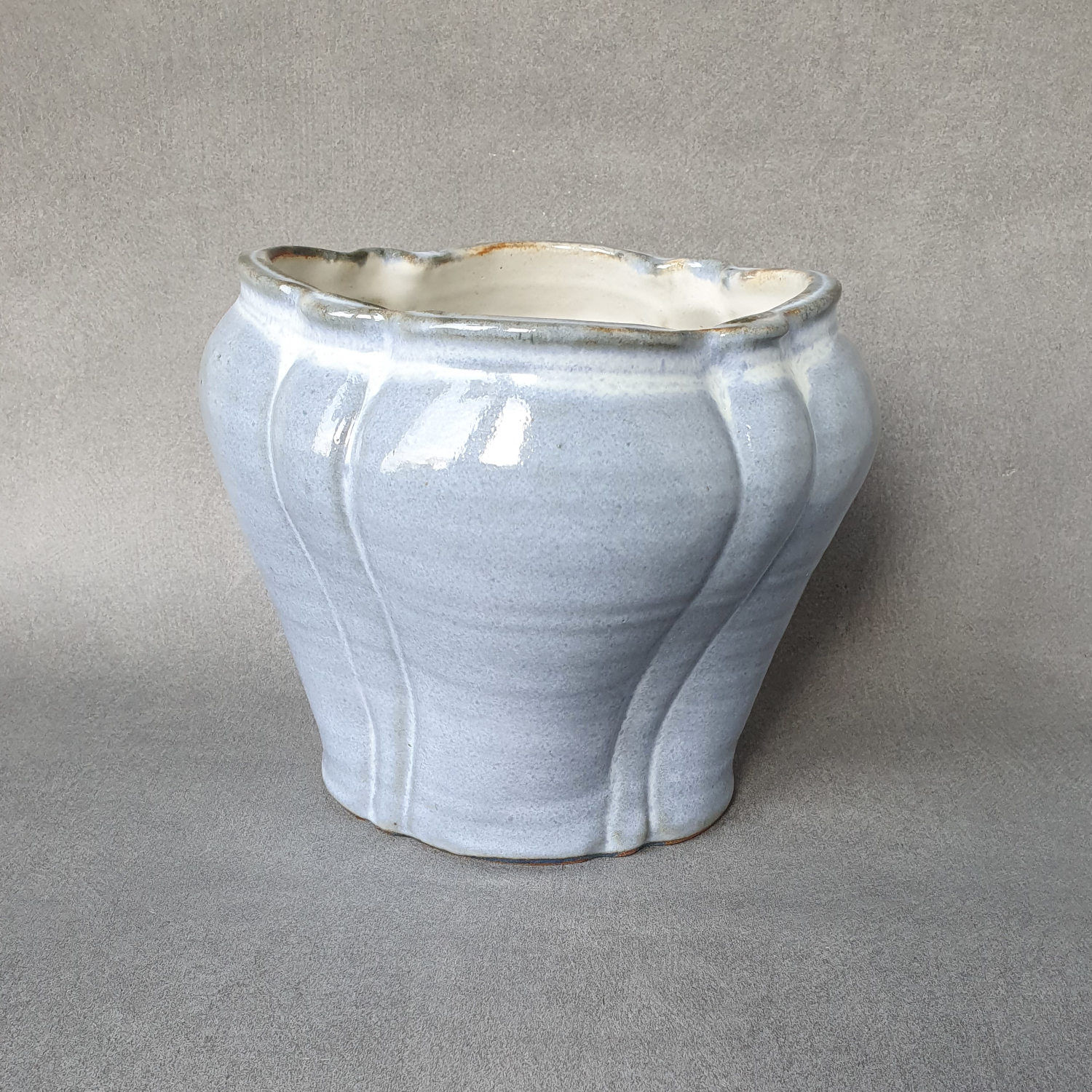 Lobed oval blue vase - 2