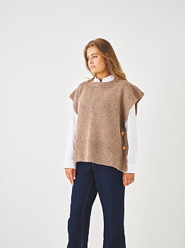 Poncho med mosstickning - Hilde 890624