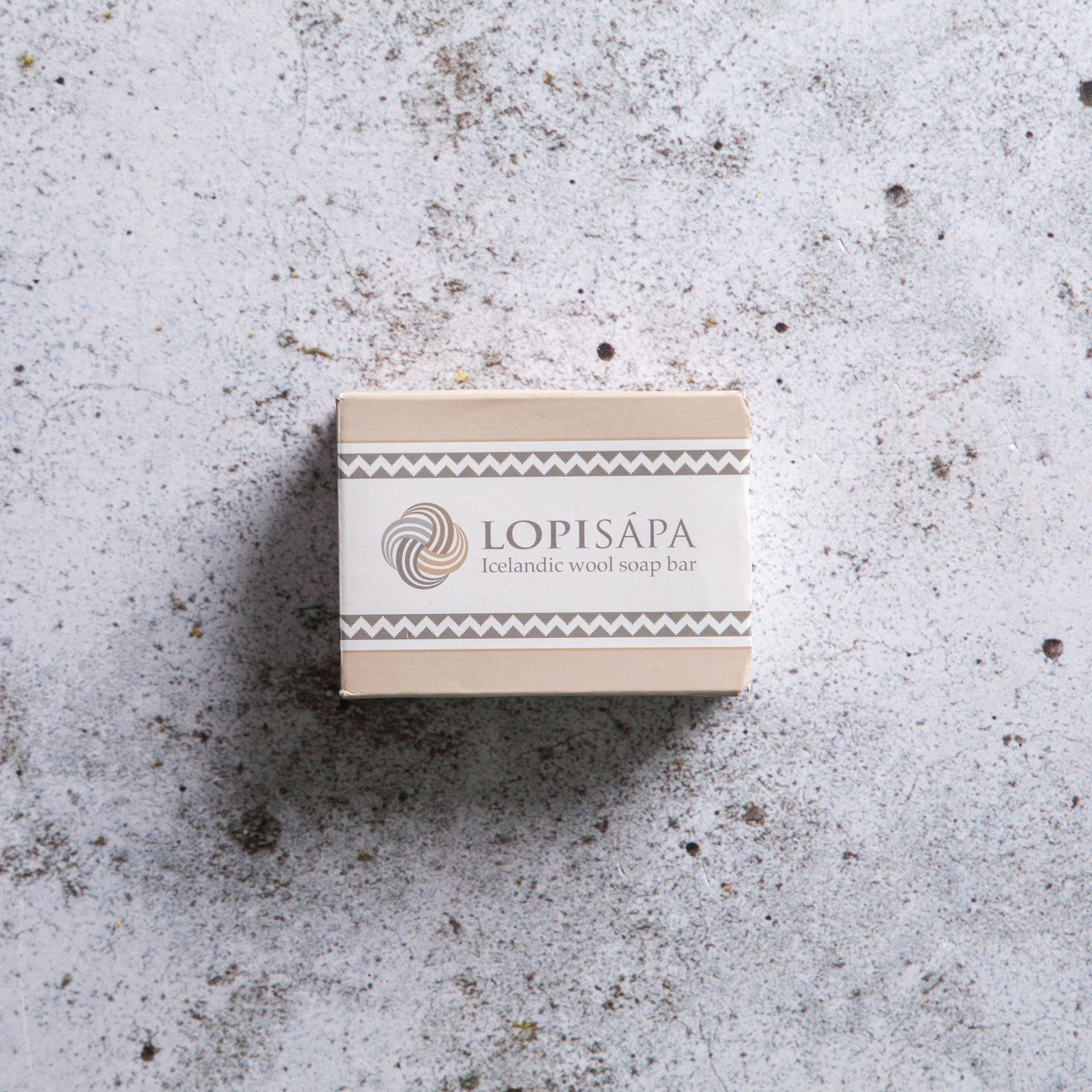 Lopisápa, wool soap bar