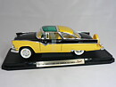 Ford Fairlane Crown Victoria -1955  1:18  Road Legends