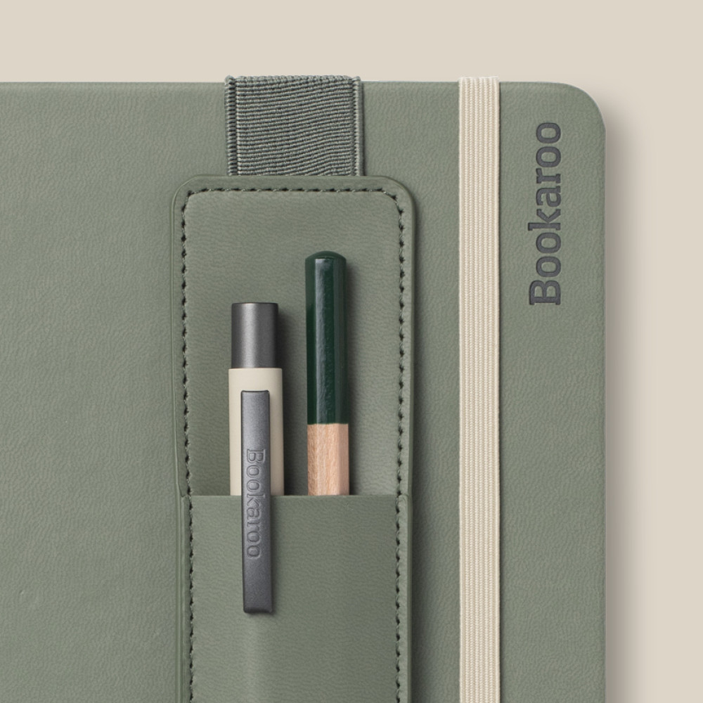 Bookaroo : Brown Pen Pouch in Vegan Leather - Håll ordning på