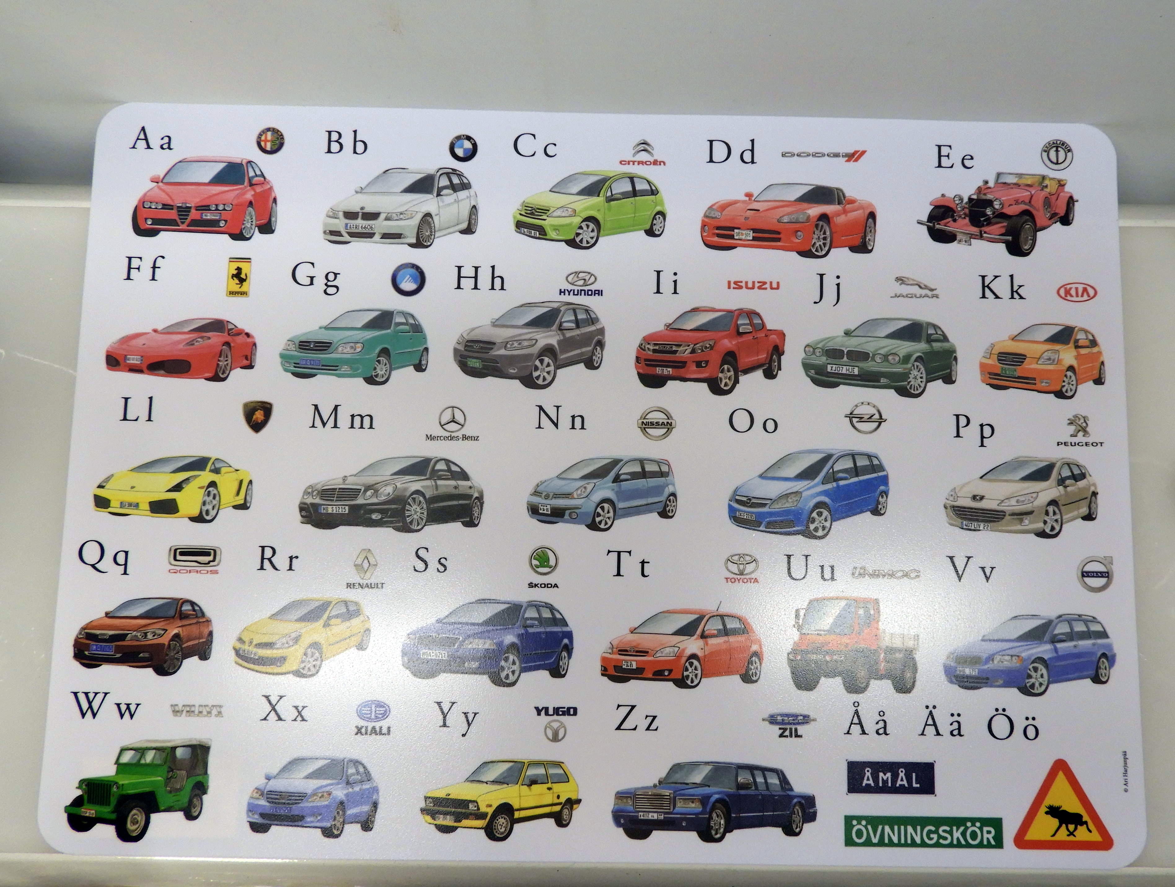 Bordstabletter Bilar från hela  samt ABC