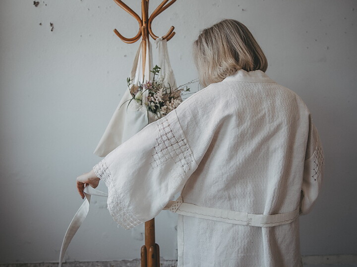 Mon & Amie Morgonrock "Claire" ur kollektionen BLANCHE