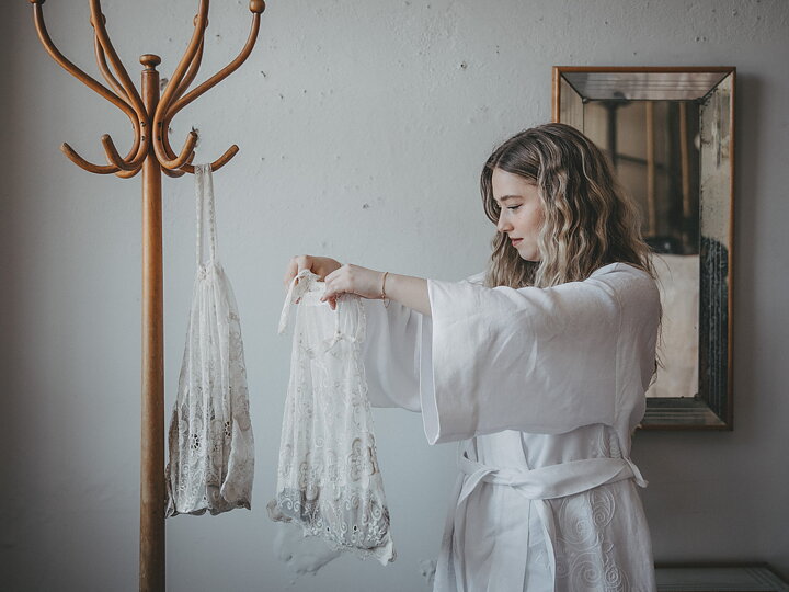 Mon & Amie "Chantal" tygpåse i vintagespets ur kollektionen BLANCHE