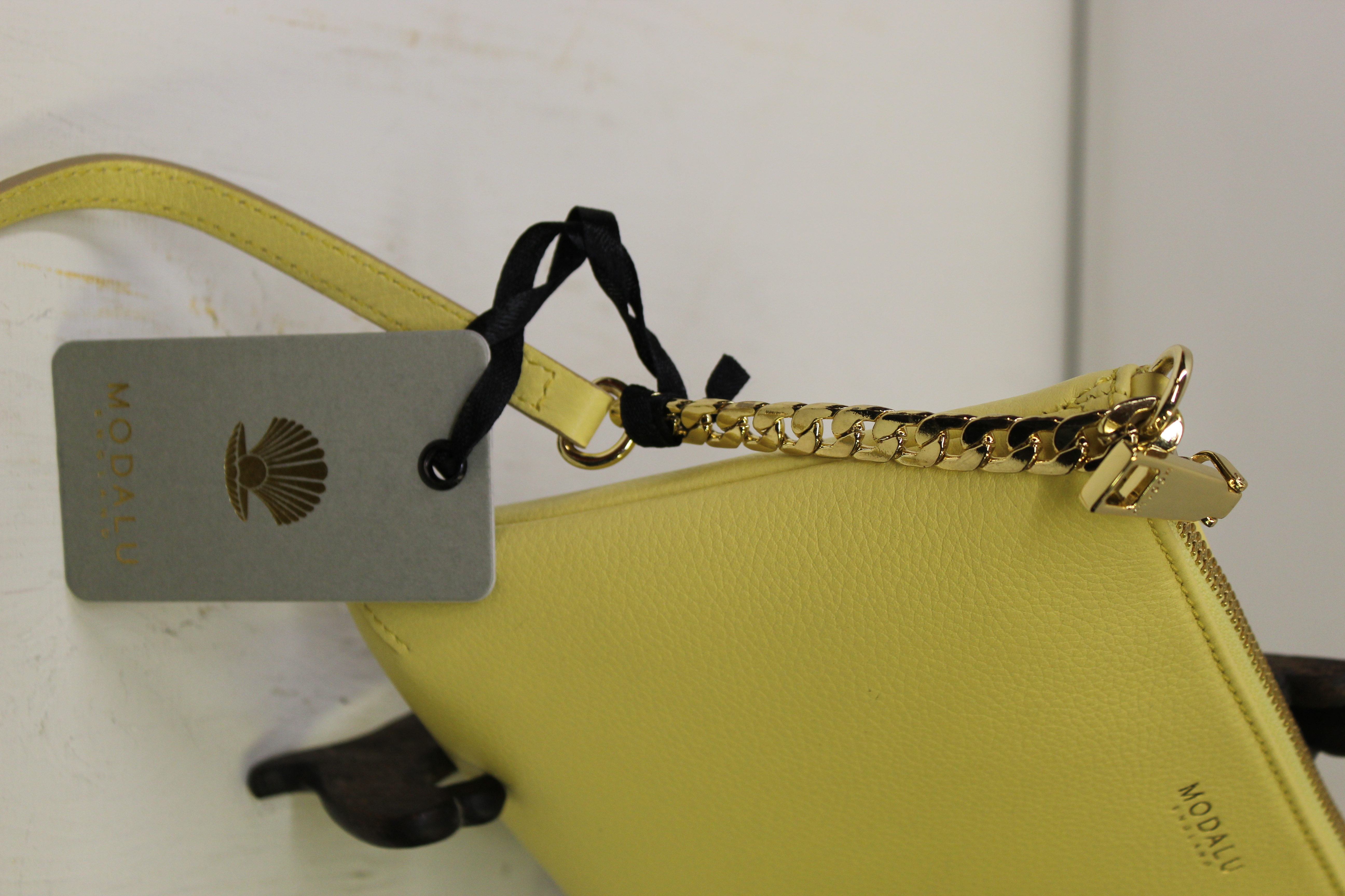 Skinnväska "Twiggy Camomile yellow" - 3