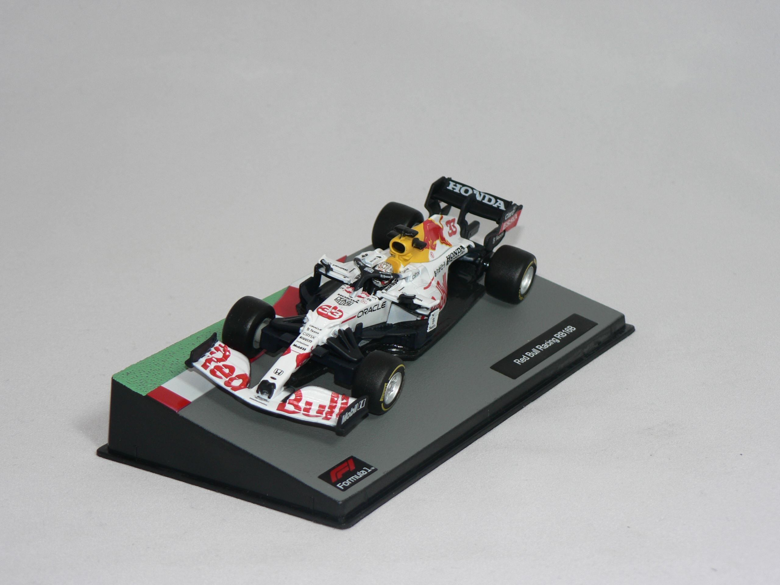 Red Bull  Honda  RB16/B  2021  Max Verstappen  1:43 Burago