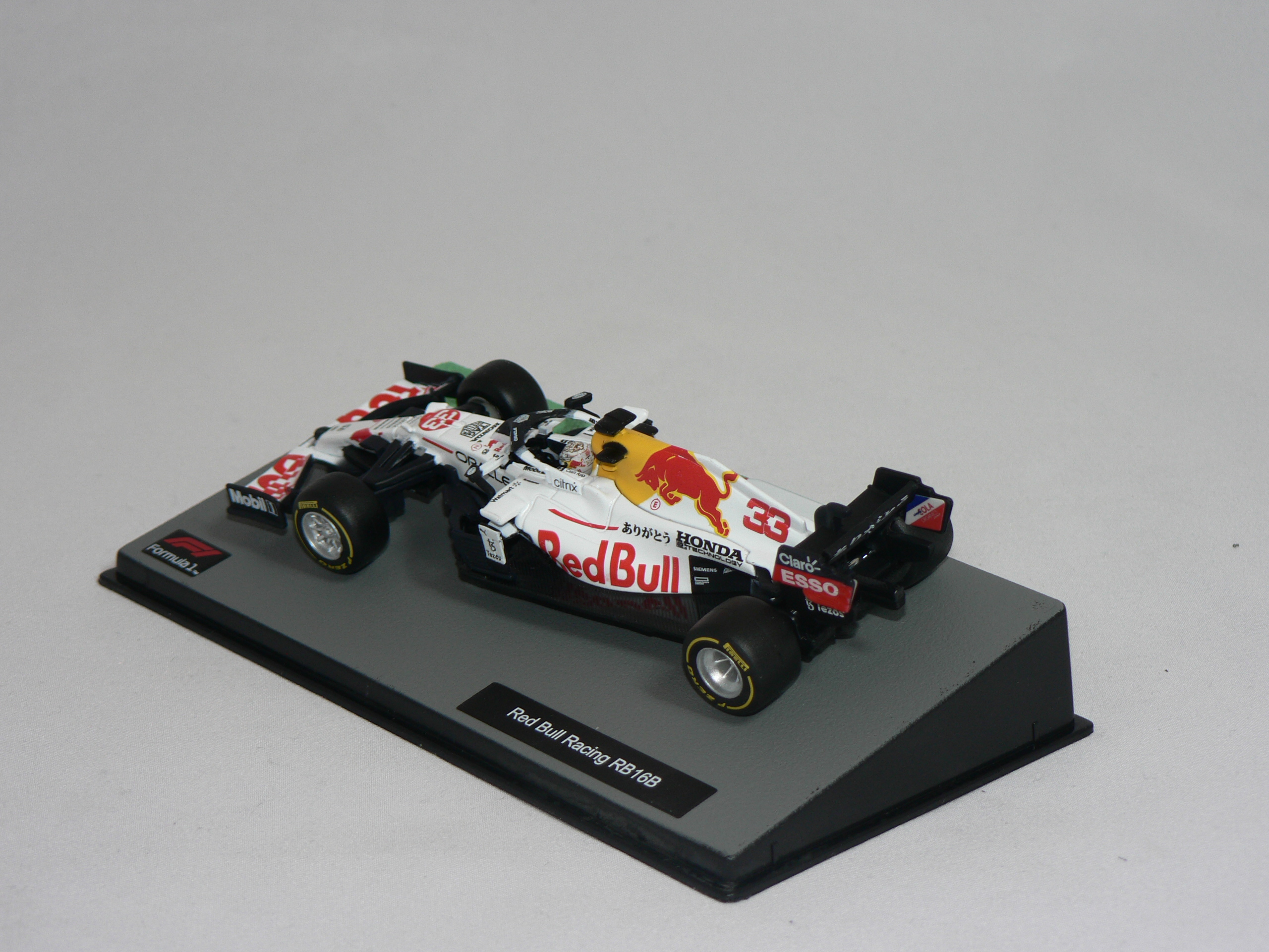 Red Bull  Honda  RB16/B  2021  Max Verstappen  1:43 Burago - 2