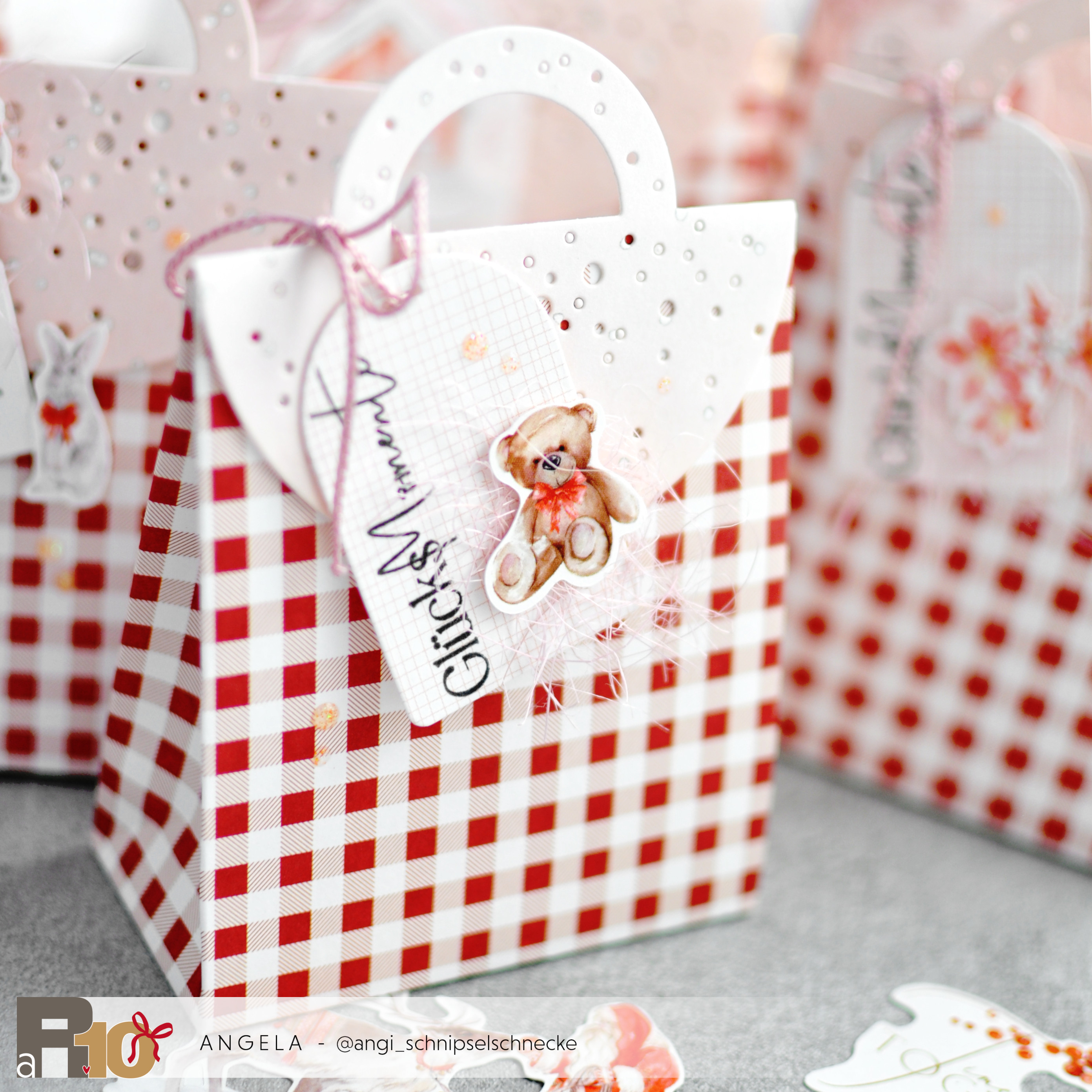 ALEXANDRA RENKE -Bundle 'Die Bag Handle Snow and instructions' EN - 2