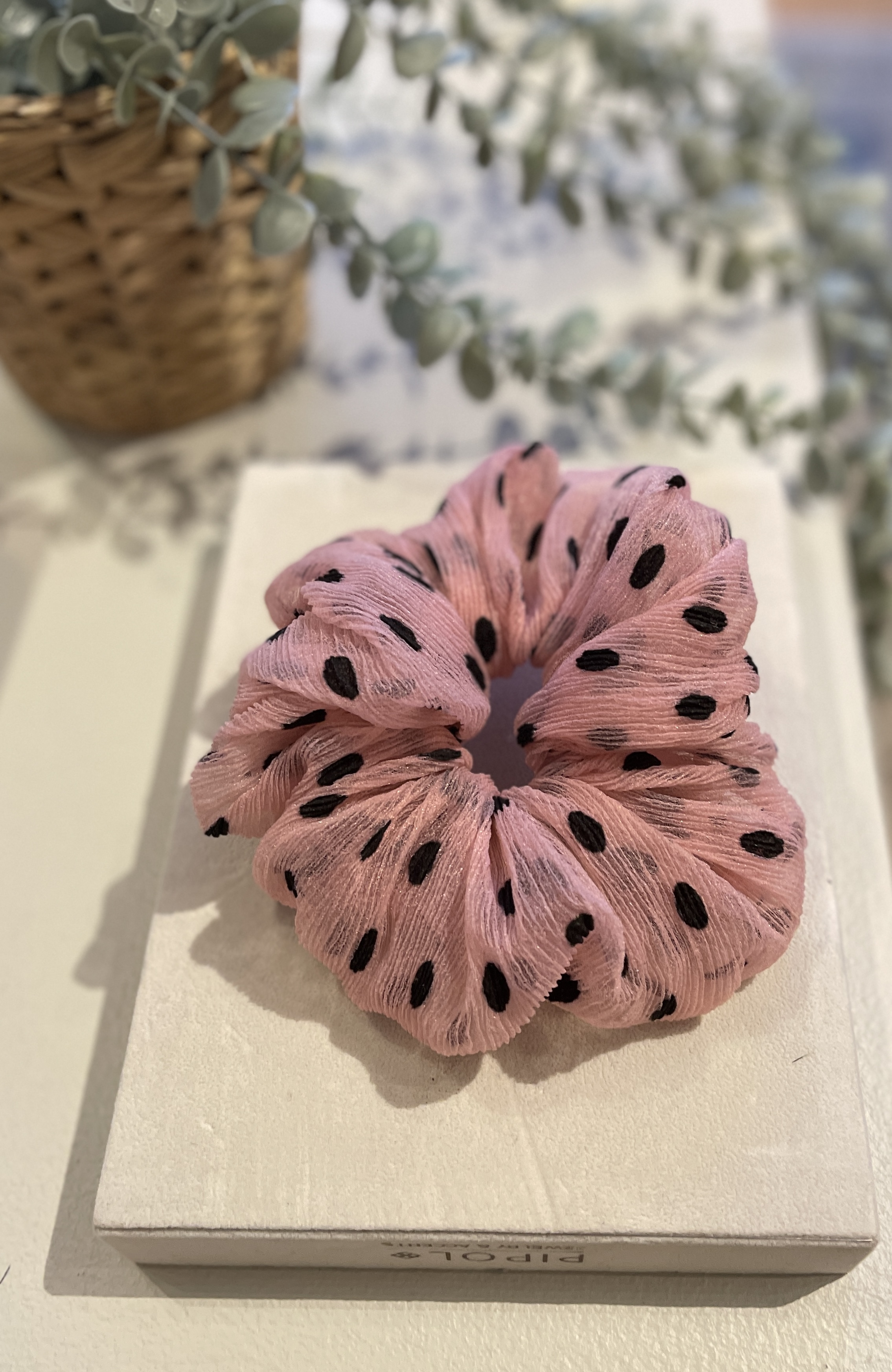 DE LUXE SCRUNCHY FUSCHIA