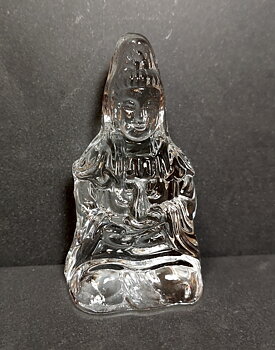 Mediterande Kuan Yin (Kvinnlig Buddha)  i Glas -9cm
