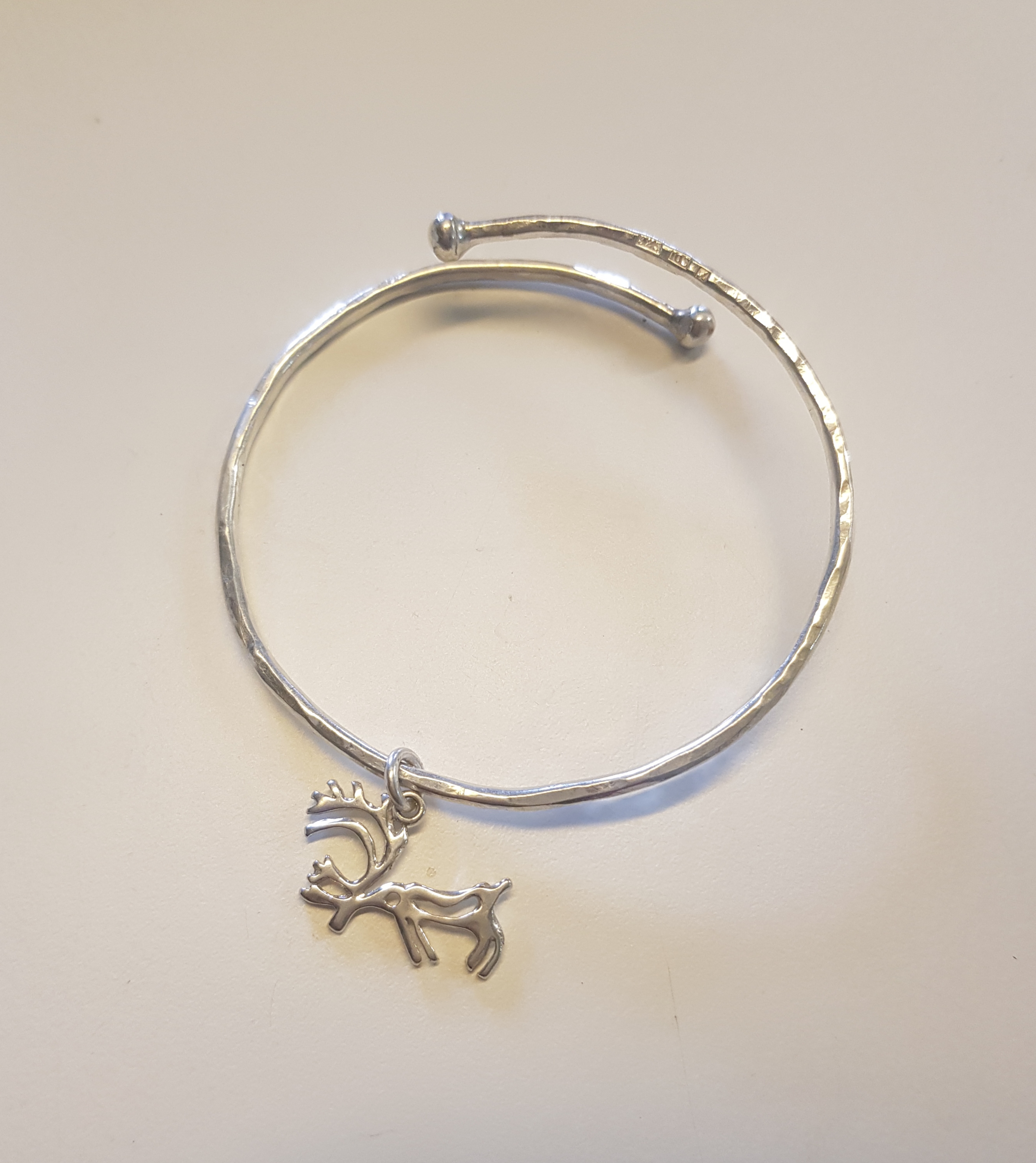 Lillren på armbandsring