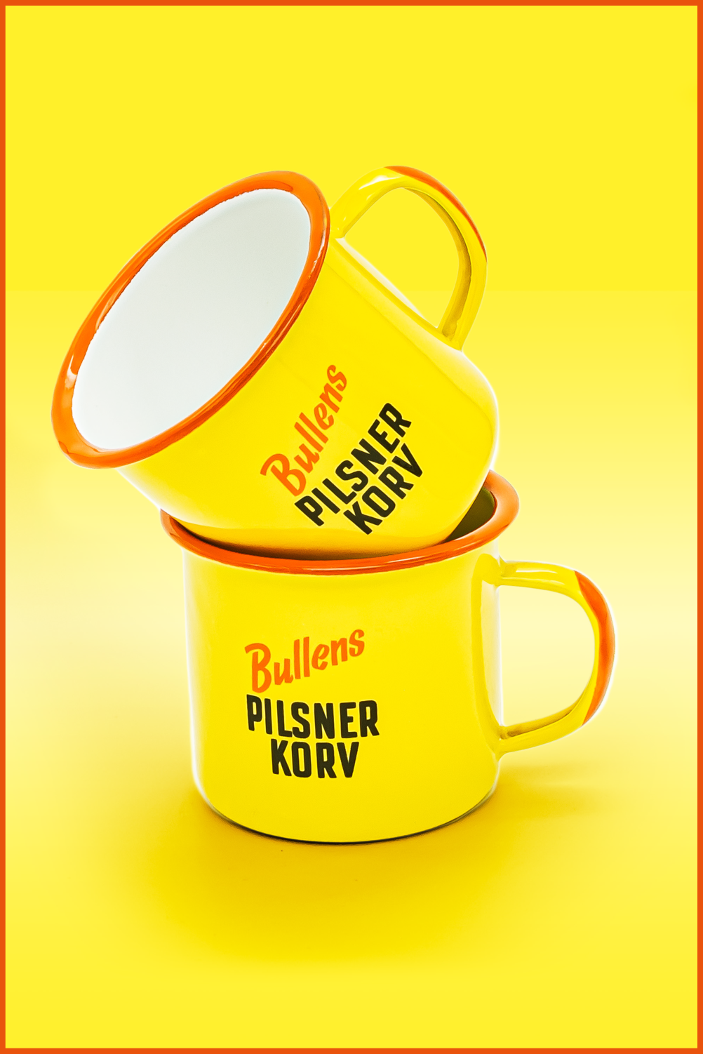 Bjud in – Bullens emaljmuggar 2-pack