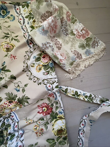 Mon & Amie Morgonrock "Kaprifol" ur kollektionen BOTANICA