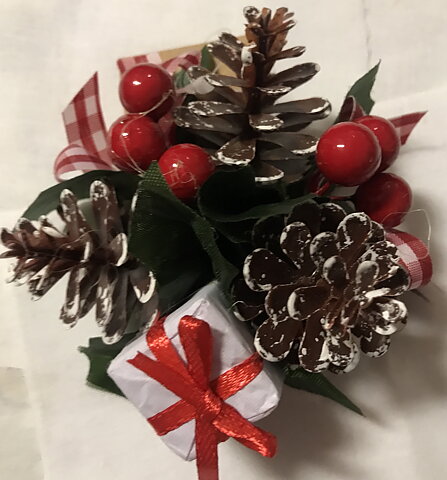 Candle cuff Cone and berries