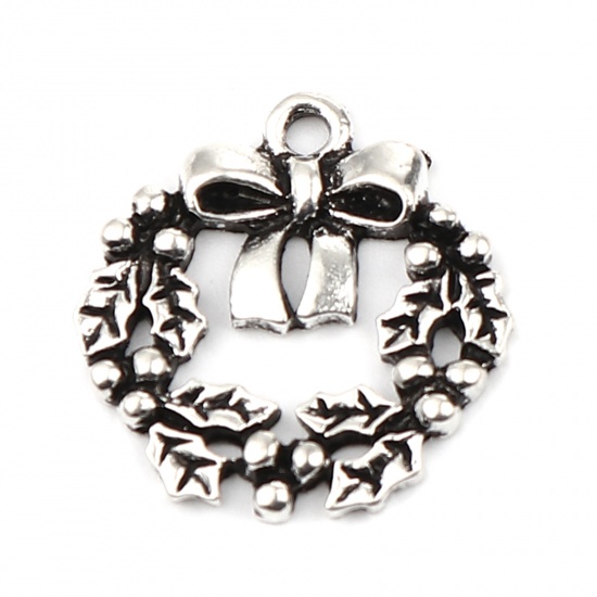 Charm   Wreath silver 