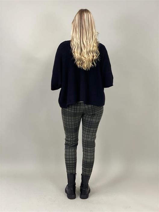 Ponchotröja Nessa - Svart - 4
