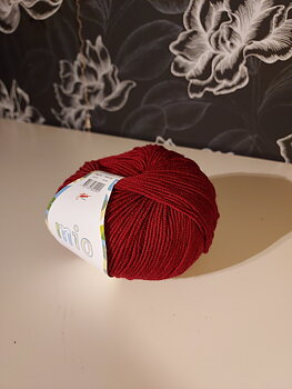 Mio Burgundy red, 30229 100% ull, 50gr