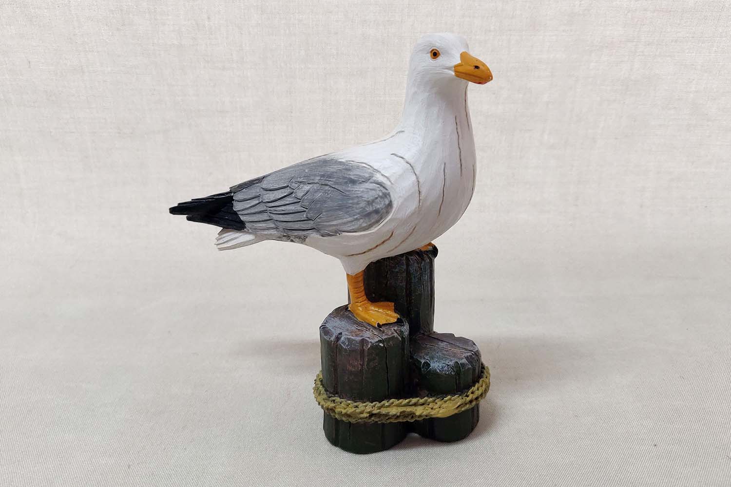 Great Black-backed gull on pole 16x13  cm