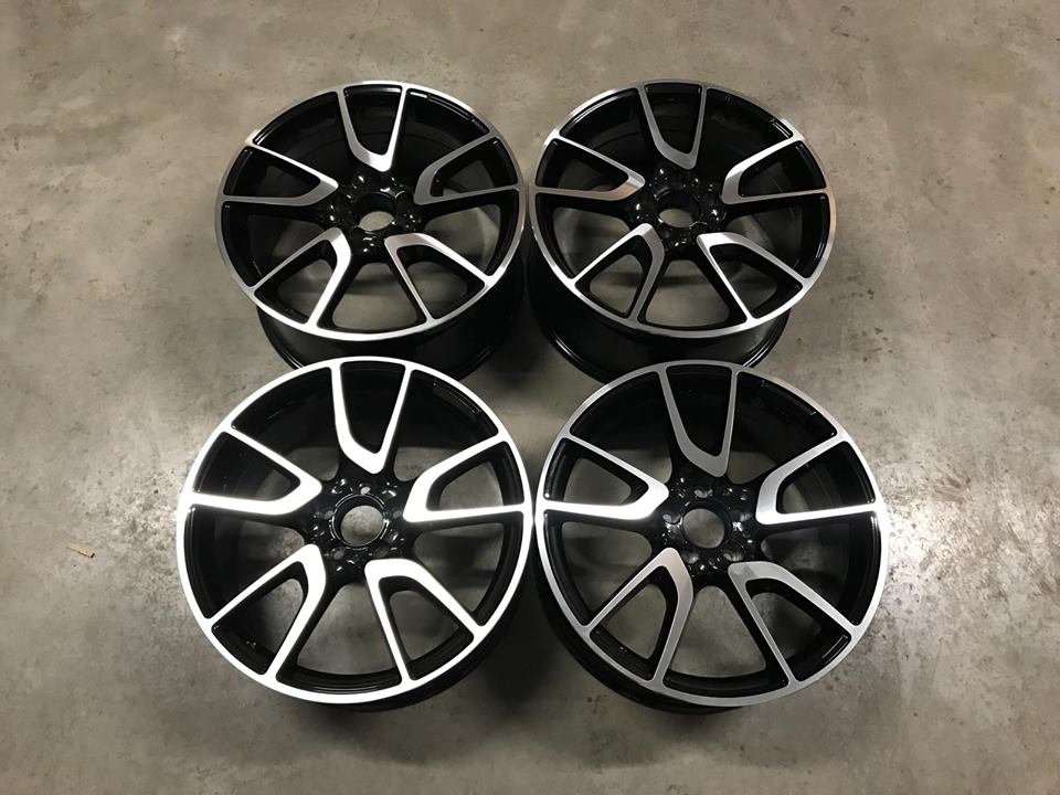 19" C43 style Black/polished 5x112