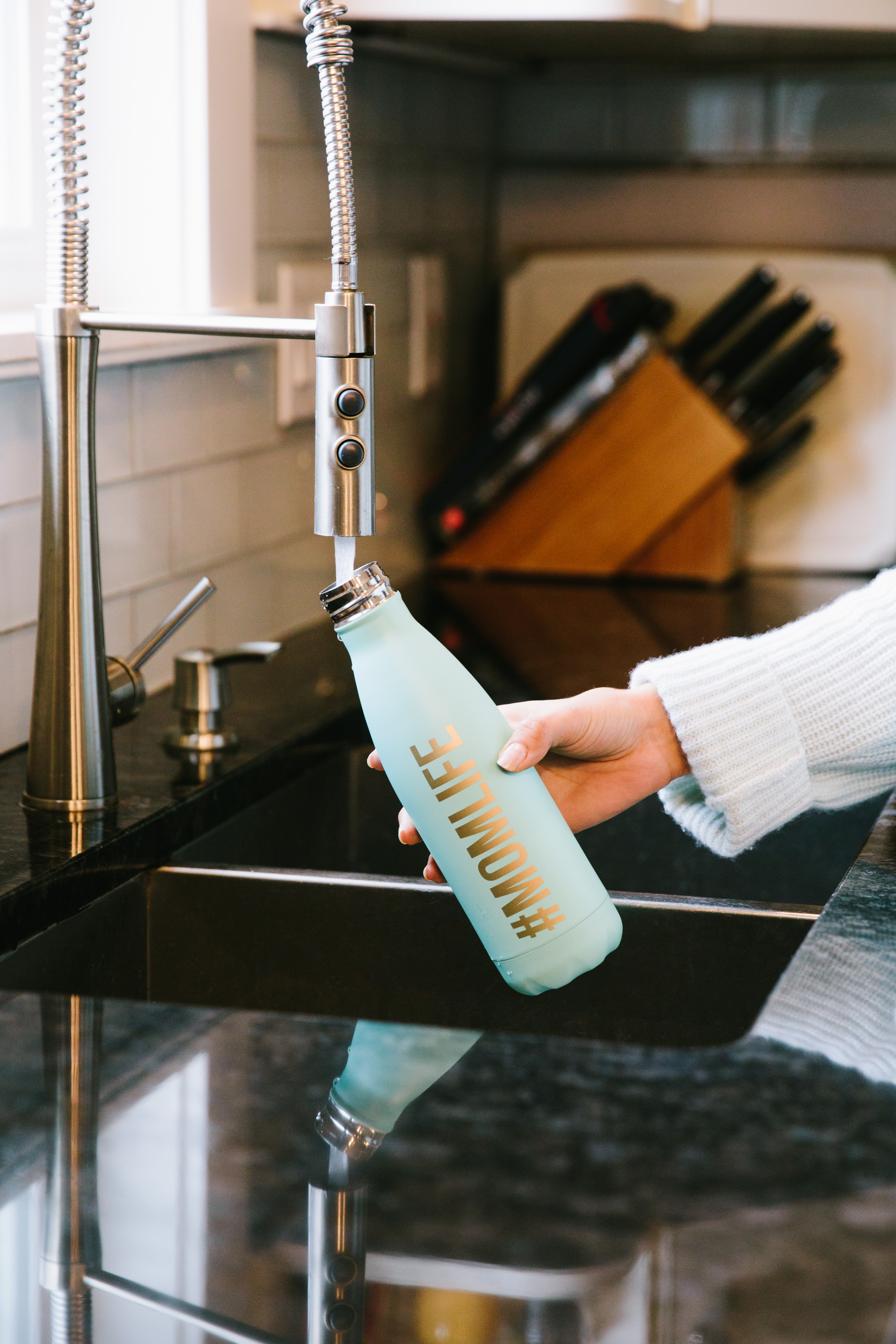 "#momlife" Water Bottle Teal - 5