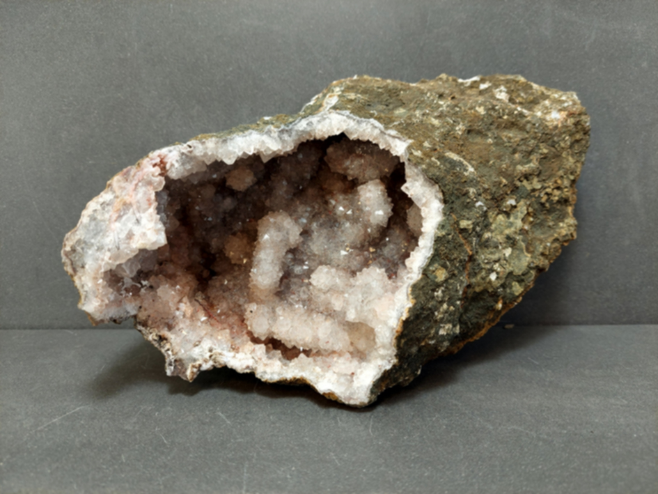 Andekvarts Geode - 1.4kilo