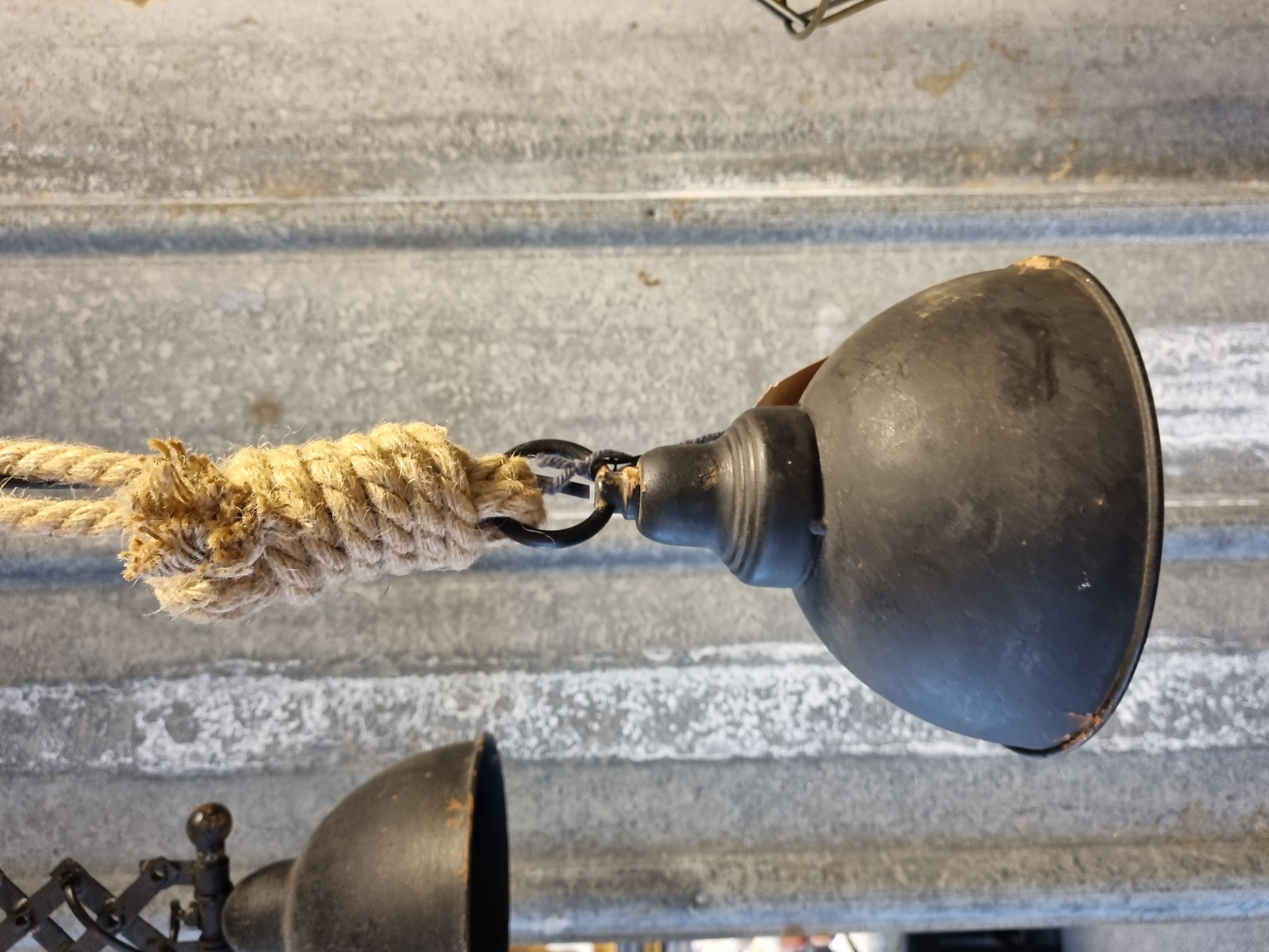 Taklampa industri med rep Ø19cm