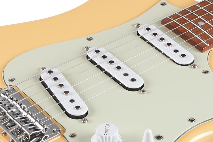 Ibanez AZES31-IV - 4
