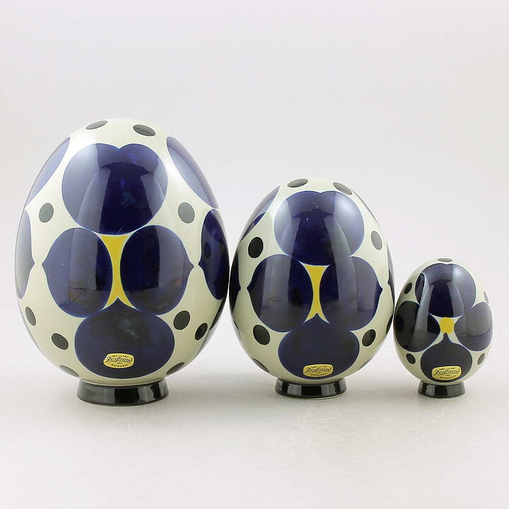 Sylvia Leuchovius (1960s) Blue Dotted Studio Egg 14 cm (2)