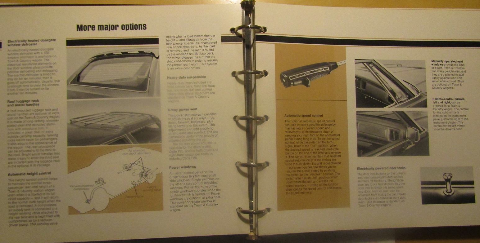 1976 Chrysler Data Book and Car Selector Dealer Album - 4
