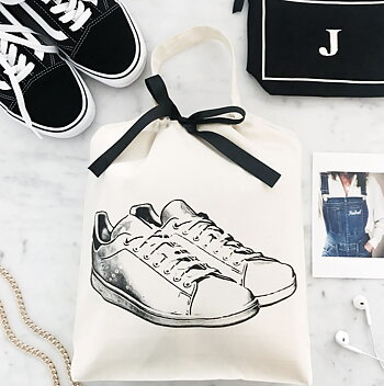 Förvaringspåse - White sneakers