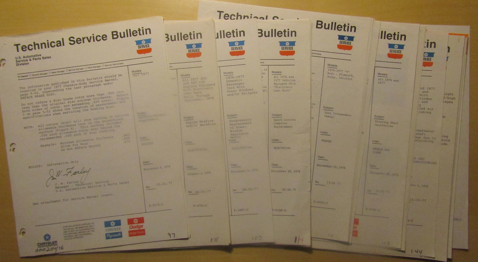1977  Chrysler Corporation Cars & Trucks Technical Service Bulletin alla modeller