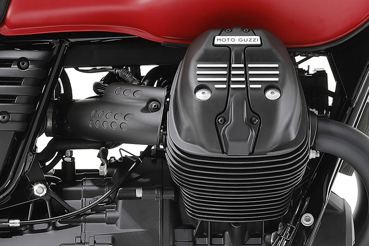 Moto Guzzi V7 Stone - 2023 - 12