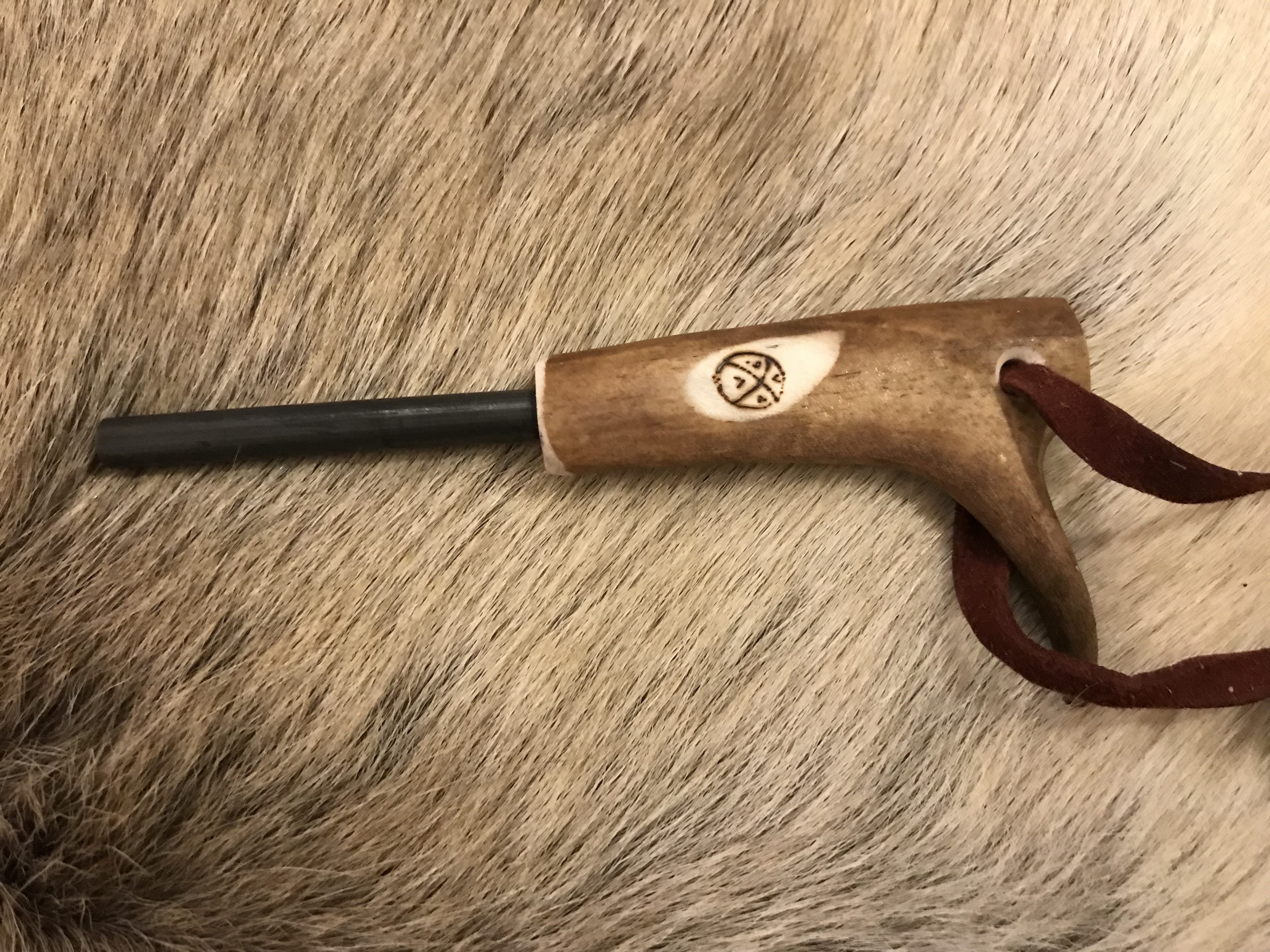 Tändstål med renhorn och läderband - 2