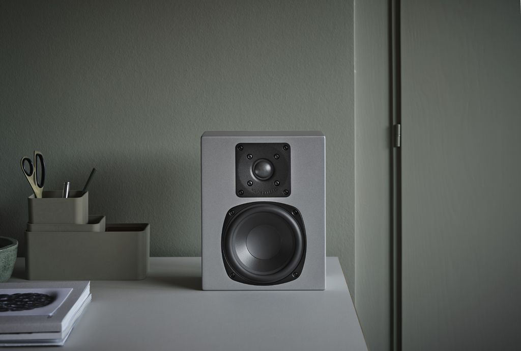 M&K Sound D85 - 7