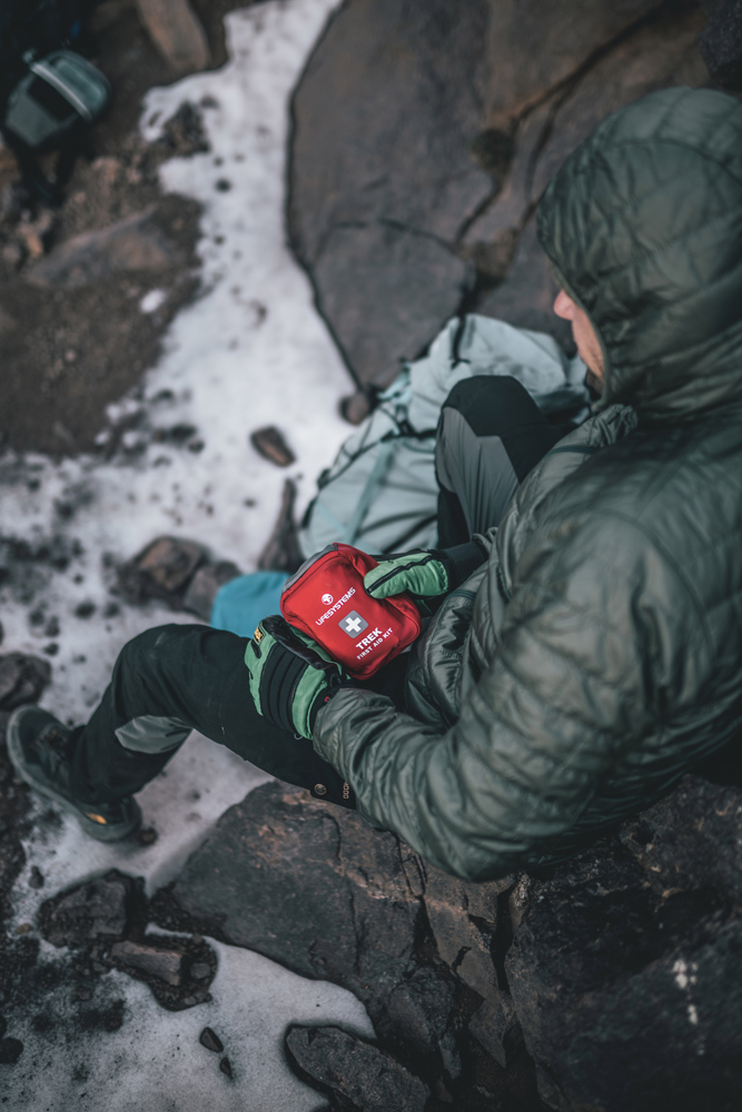 Litet första hjälpen-kit - LIFESYSTEMS Trek First Aid Kit - 6