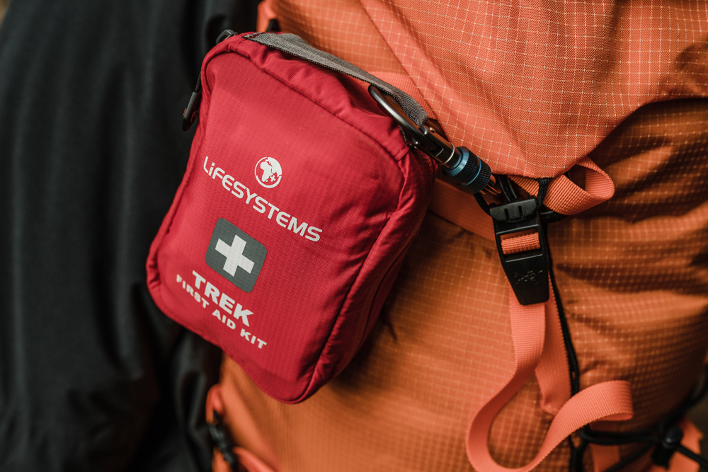 Litet första hjälpen-kit - LIFESYSTEMS Trek First Aid Kit - 8