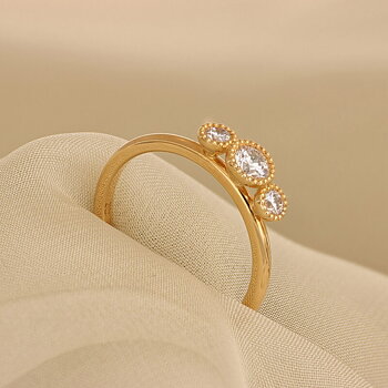 9011-1,6K Sten: 1×0,23 ct & 2×0,07 ct Fattning: Valborg