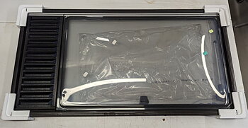 Bonocar fönster 900x550 (1100x550) med vent - Höger