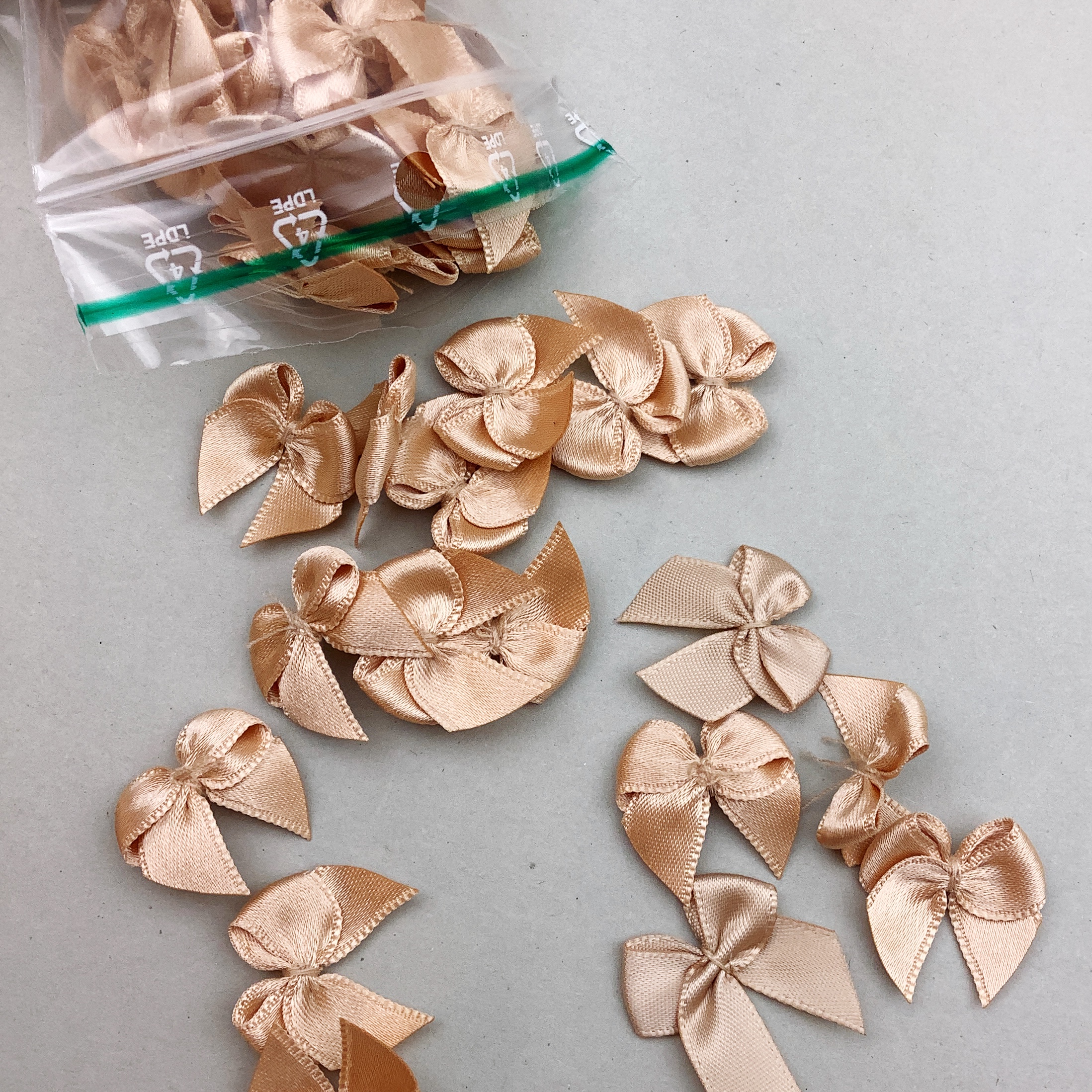 Decoration bow satin nude