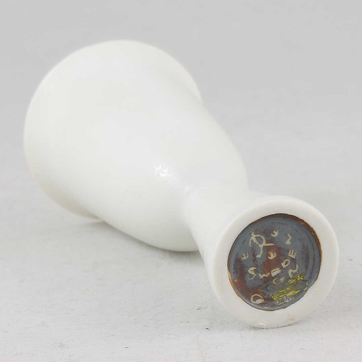 グナー・ニールンド 一点もの！！ミニチュアのホワイトのベース Vase (9cm)  1950年代