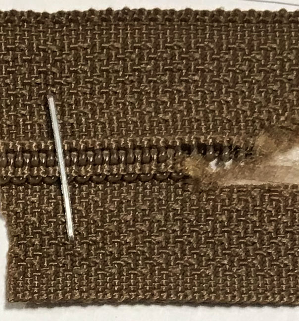 Dragkedja metervara 4mm