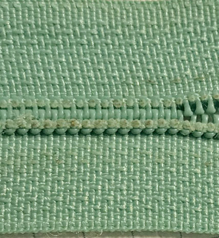 Dragkedja metervara 4mm - 38