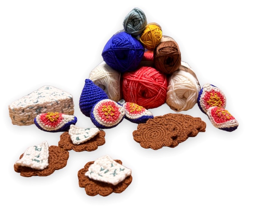 Mönster med garn till Pepparkakor med tillbehör