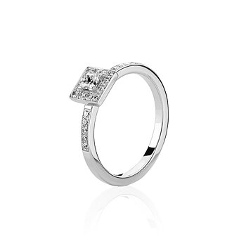 5511-2K Sten: 1×0,17 ct Princess & 12×0,01 ct & 10×0,01 ct Fattning: CARM5 