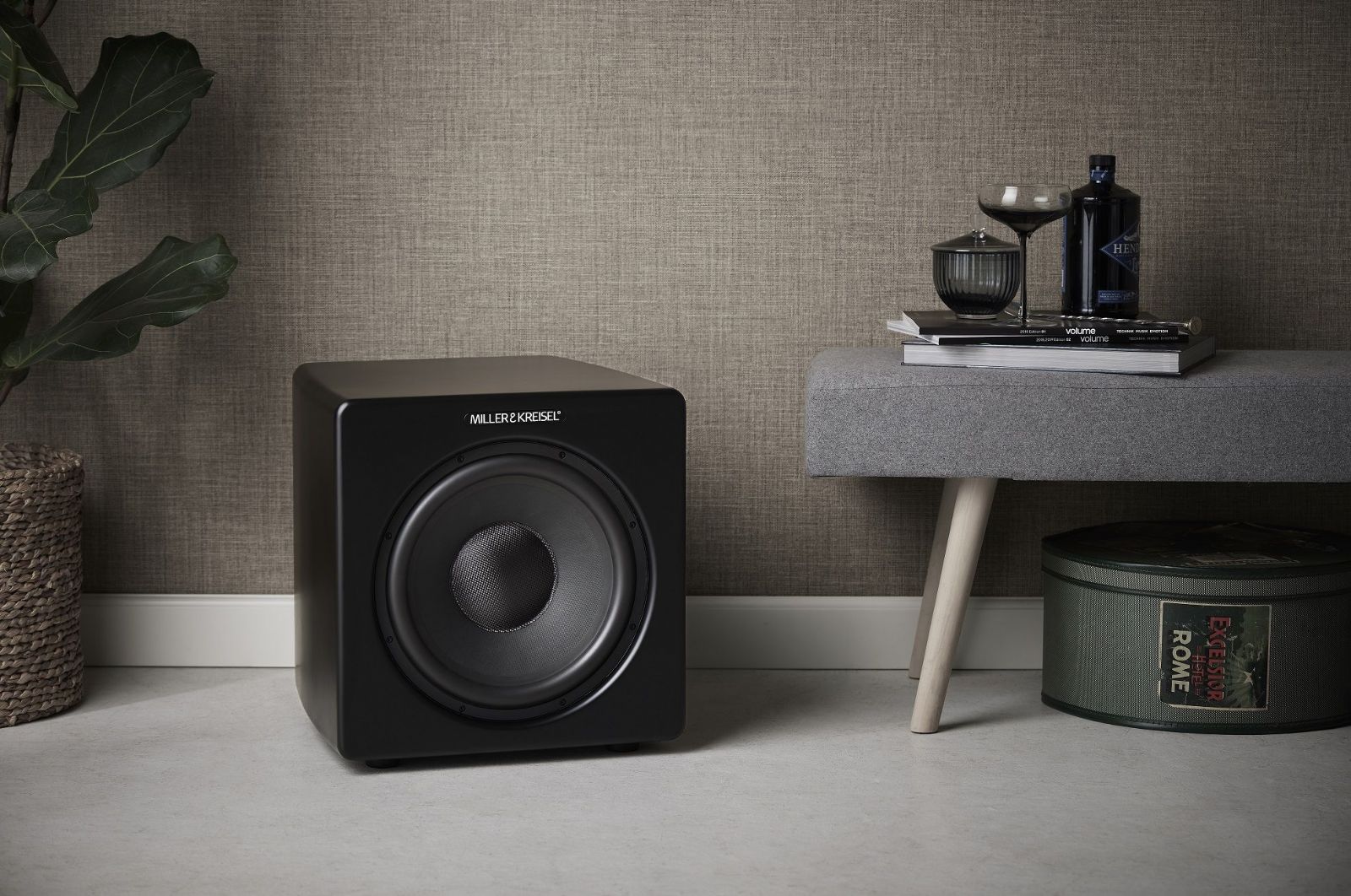 M&K Sound V10+ - 7