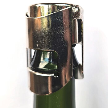 Champagne stopper