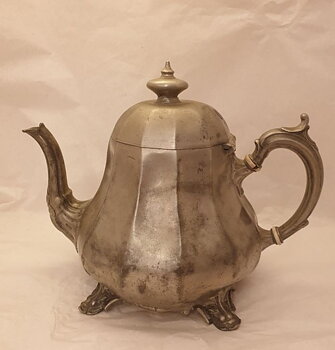 Tekanna England tenn 1800-tal