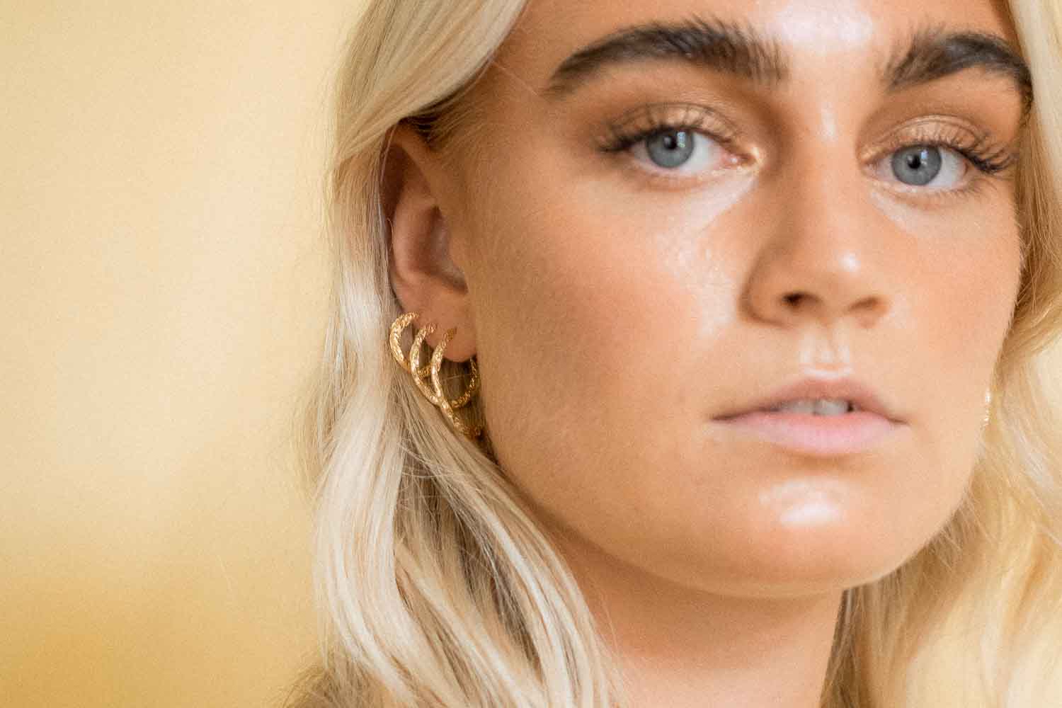 Medium Marlene Hoops Gold