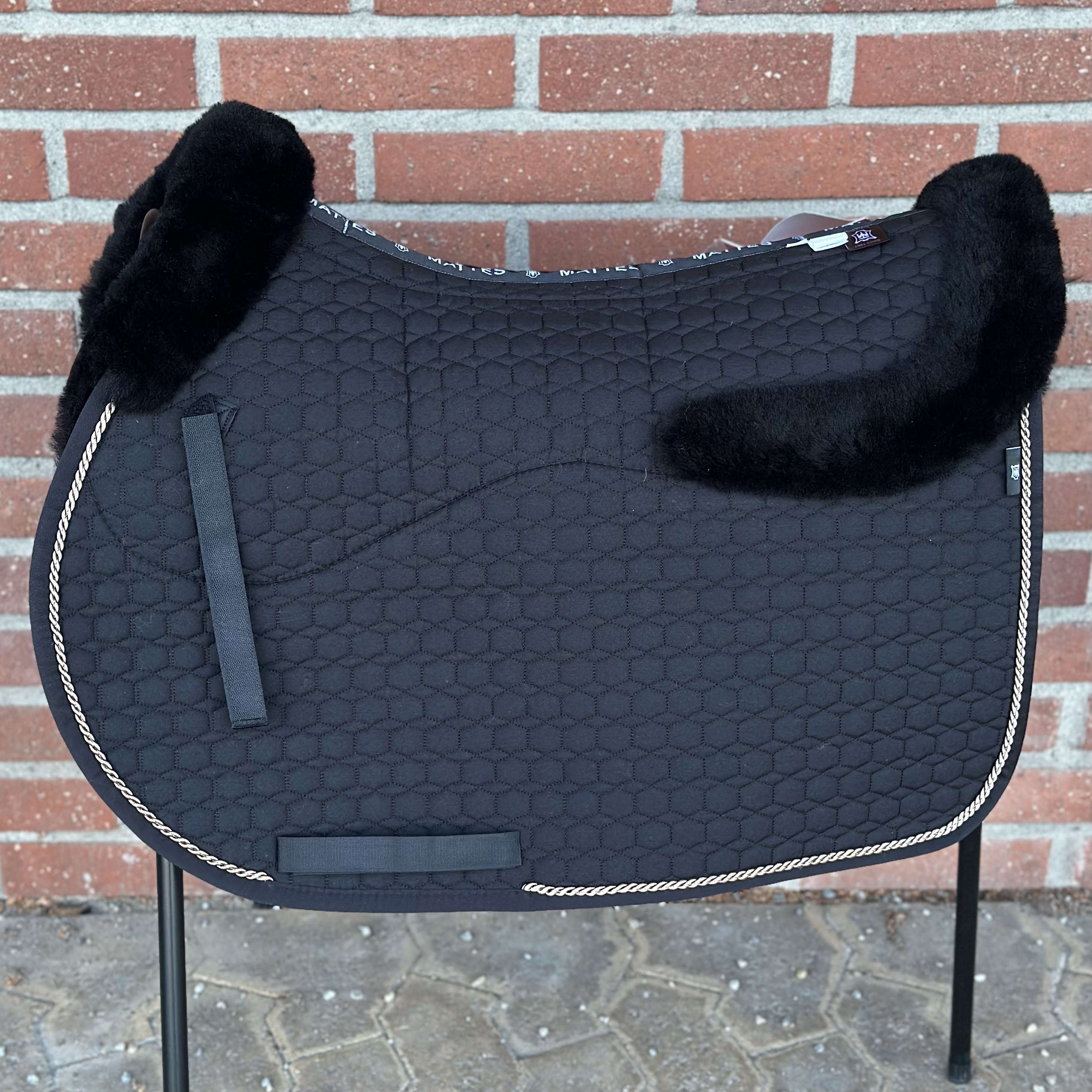 Mattes fårskinnsschabrak 1 fläta